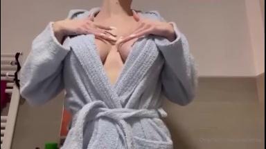 Eva Menta Nude Boobs After Shower Onlyfans Video Leaked