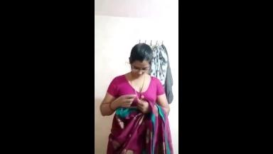 Beautiful Chasmish Bhabhi Removing Sari In Bathroom