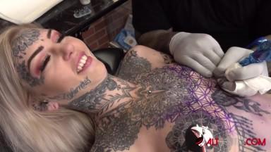 Amber Luke Plays With Her Pussy While Getting a Chest Tattoo