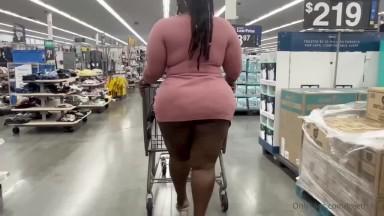 big ass bbw gets the best customer service