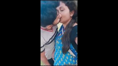 Desi Wife OutDoor ROmance