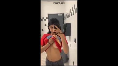 Sexy Desi Girl Shows Boobs