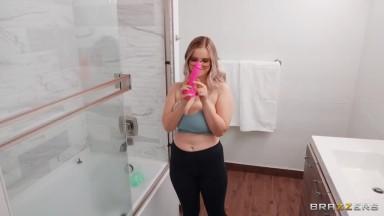 Big Tits Shower Trick