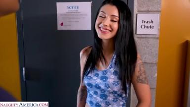 Sexy neighbor Raven Lane wants rebound dick after bumping into stranger