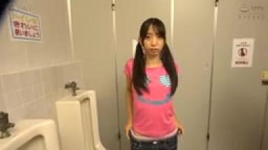 TUE-143 Tanned Beautiful Girl Toilet Obscene Recording Video