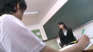 SW-294 The Truth Of This Pure-looking Female Teacher Is That She Loves Mega Dicks My Classmates Were Bullying Me Because My Dick Was Too Big So She Pretended To Help Me And Took It Deep In Her Throat