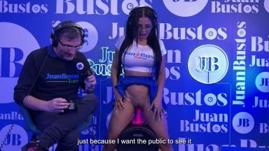 Violet Lover breaks her cumming record with the vibrating machine on Juan Bustos Podcast