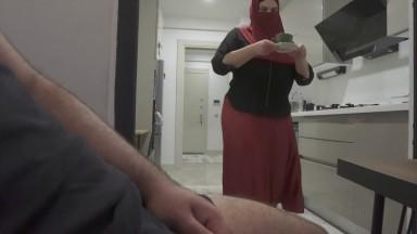 MAID CATCHES MAN JERKING OFF TURKYE