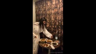 Mia Khalifa amp8211 Dinner Topless Video Leaked