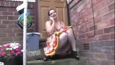 Voyeur 1 - Chubby Babe Sitting Outdoor